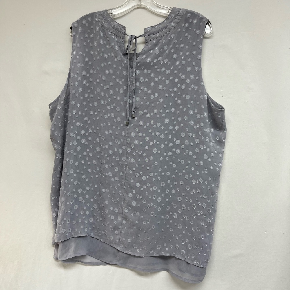 Roz & Ali Plus Size 3X Grey Clip Dot Sleeveless Blouse
Elegant, Quiet Luxury - Picture 5 of 8